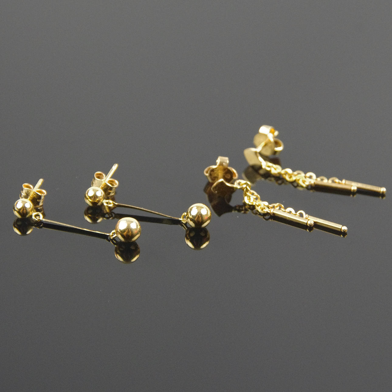 ÖRHÄNGEN, 2 par, 18 K guld.