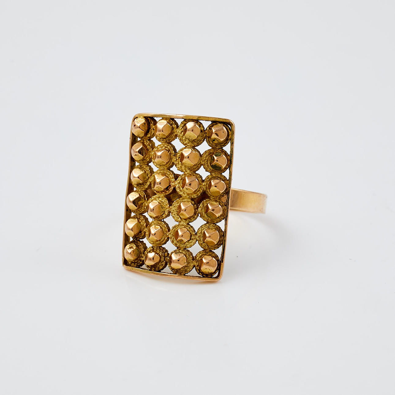 RING, 18k gold, openwork decor, unstamped.