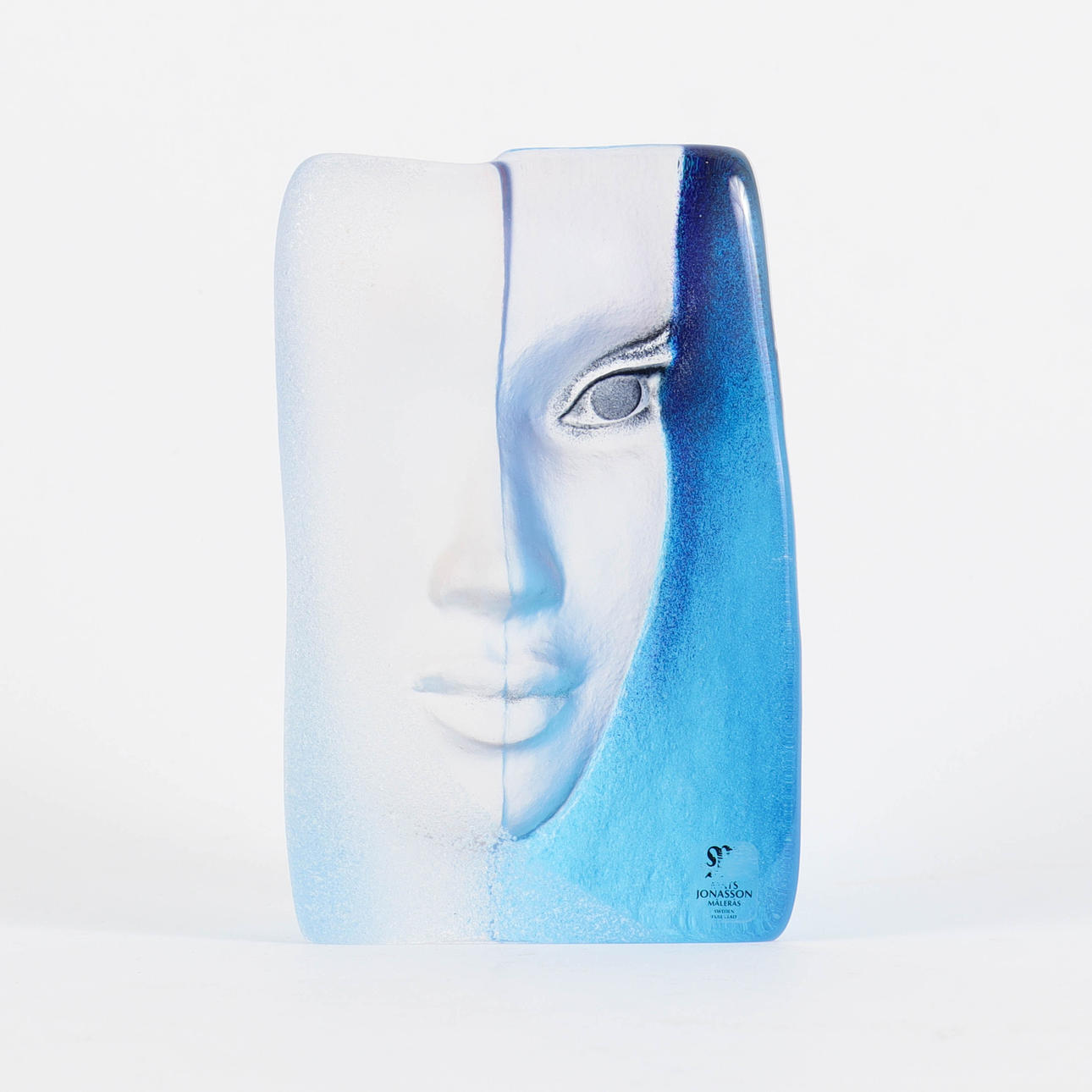 MATS JONASSON. Glasblock, Målerås, signerat.