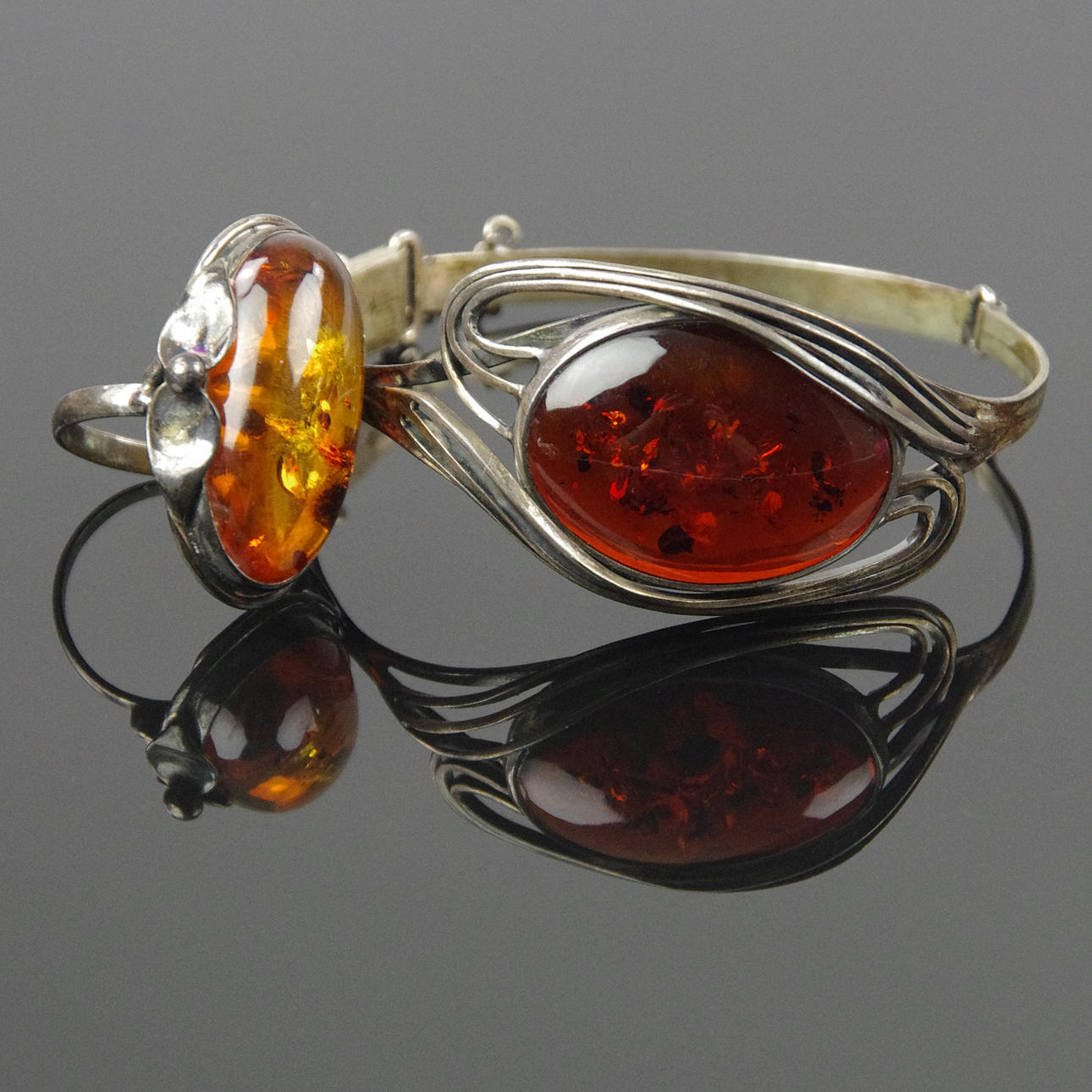 ARMBAND SAMT RING, silver med bärnsten.