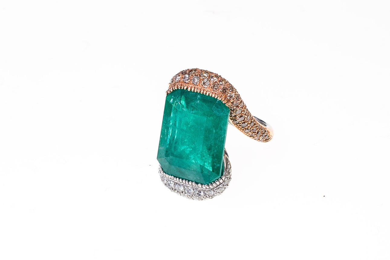 SMARAGD-BRILLIANTRING.