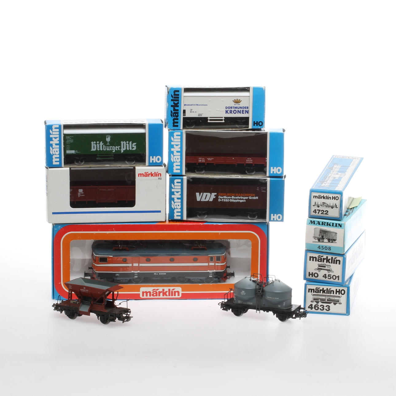 MÄRKLIN SJ.s Rc-lok 3043.7 och 11 godsvagnar . Alla utom 2 i originalkartonger.