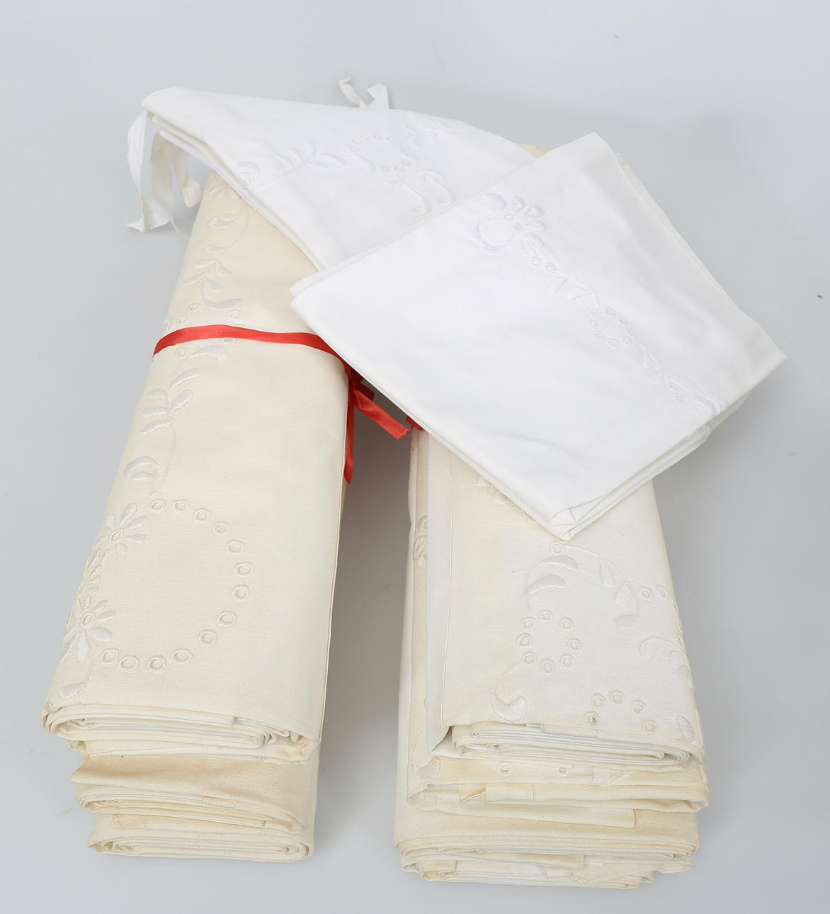 BÄDDSET, bomull, 4 stycken, 1900-tal.