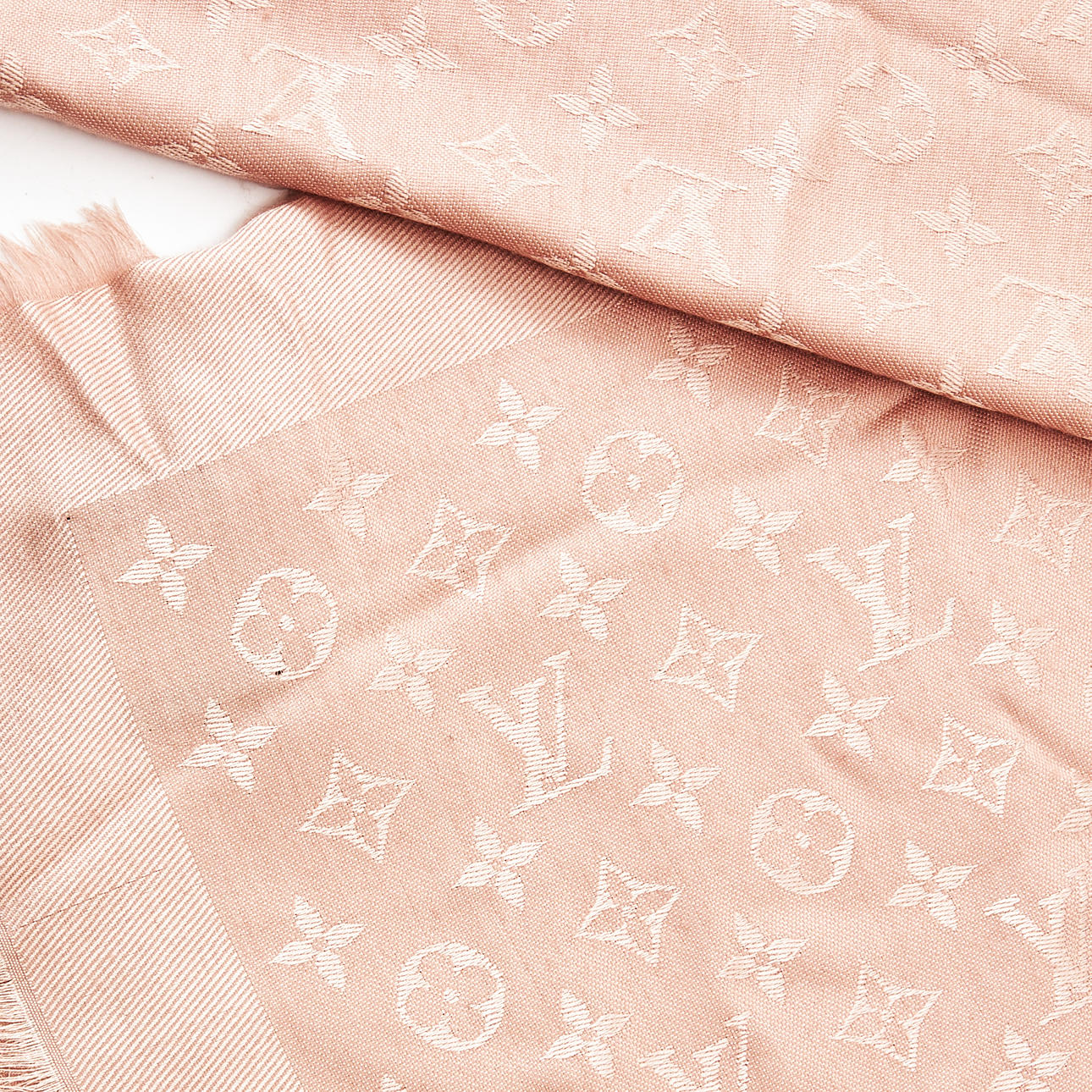 LOUIS VUITTON, shawl, “Monogram Classic Shawl”.