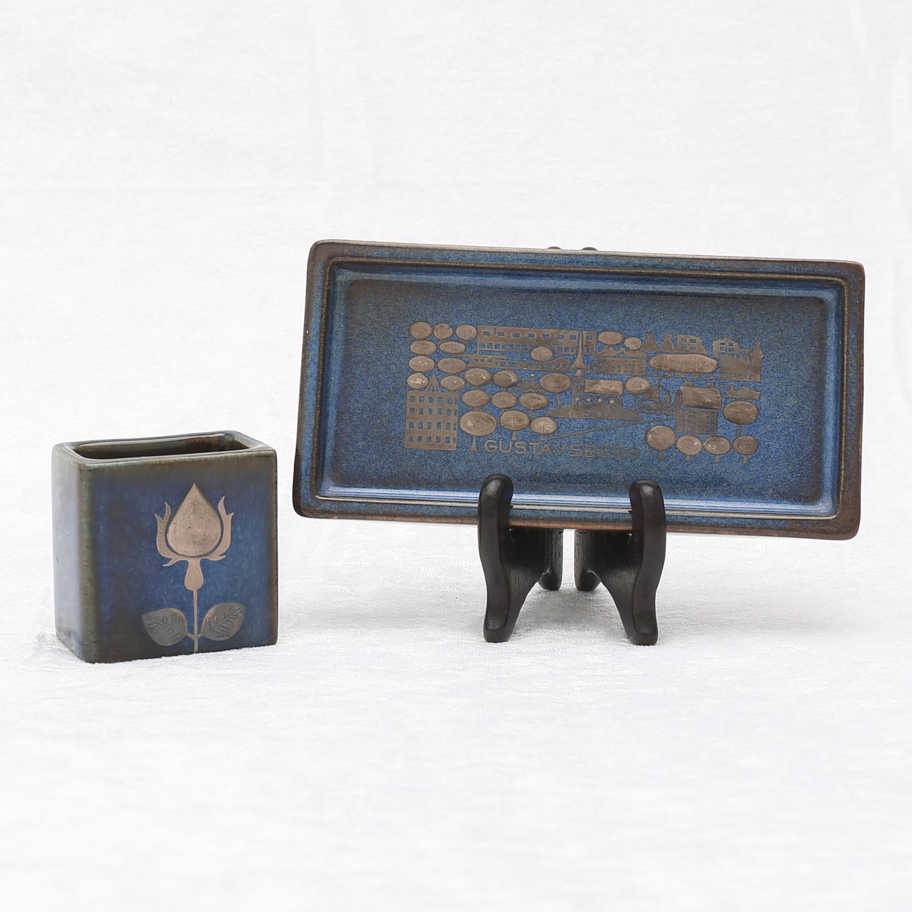 WILHELM KÅGE. VAS och FAT Gustavsberg, 2 st.