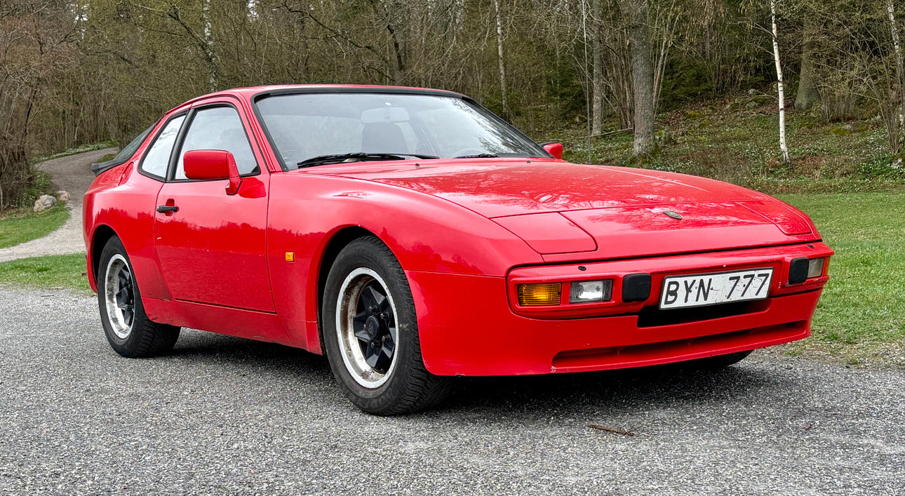 PORSCHE 944, 1984.