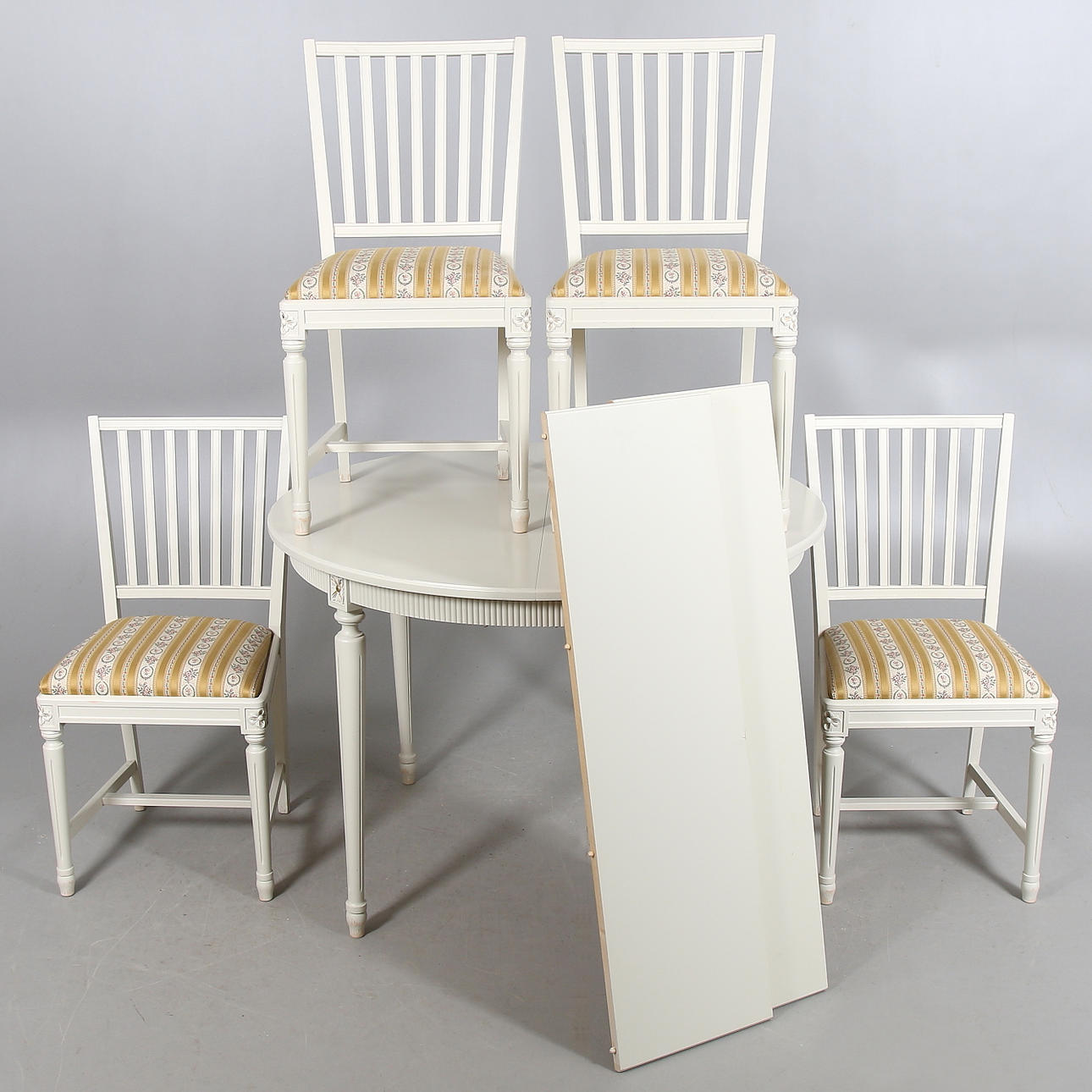 MATSALSGRUPP, 7 delar, gustaviansk stil, 1900-tal.