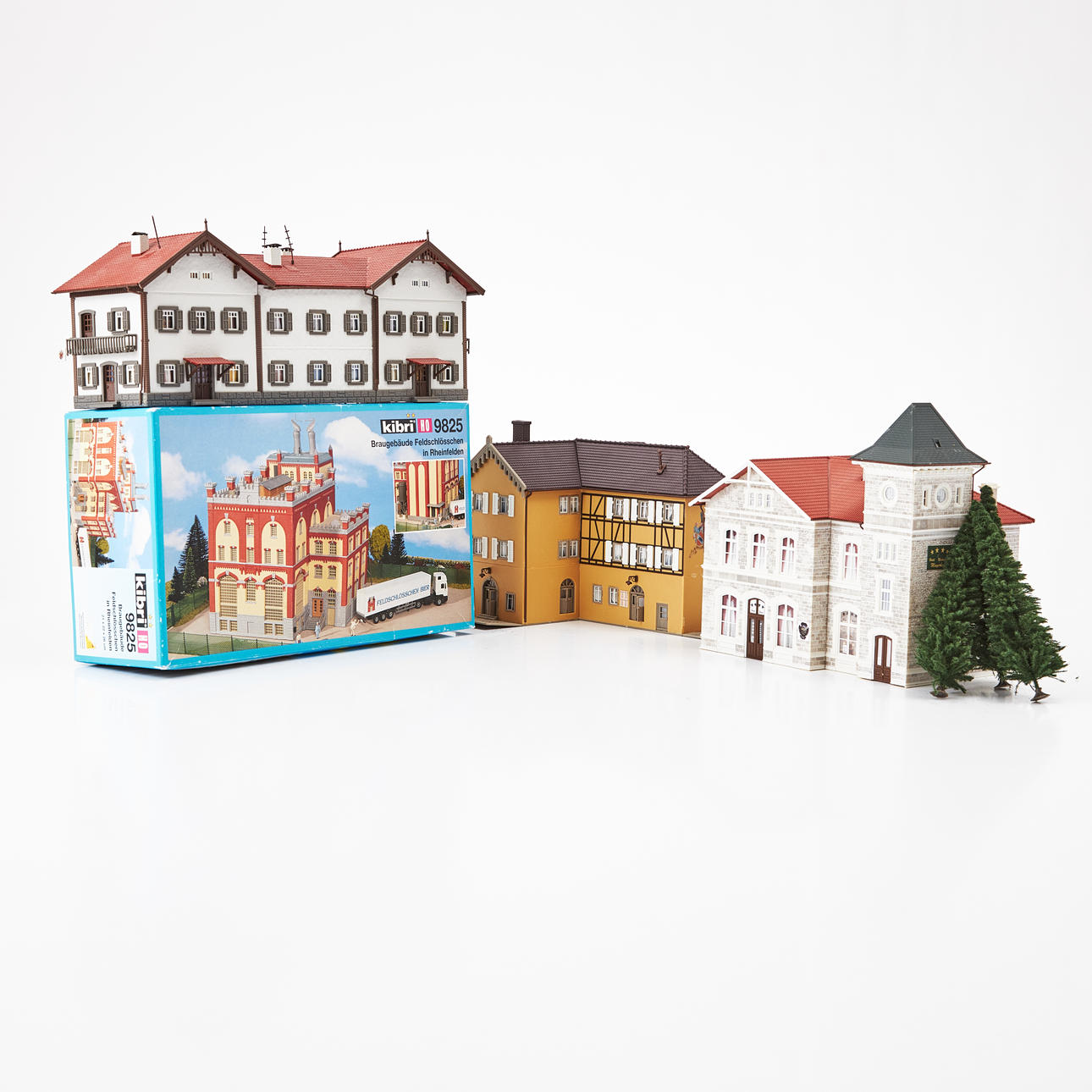 EDIFICIOS Y ACCESORIOS para maquetas de trenes, Faller y Kibri.