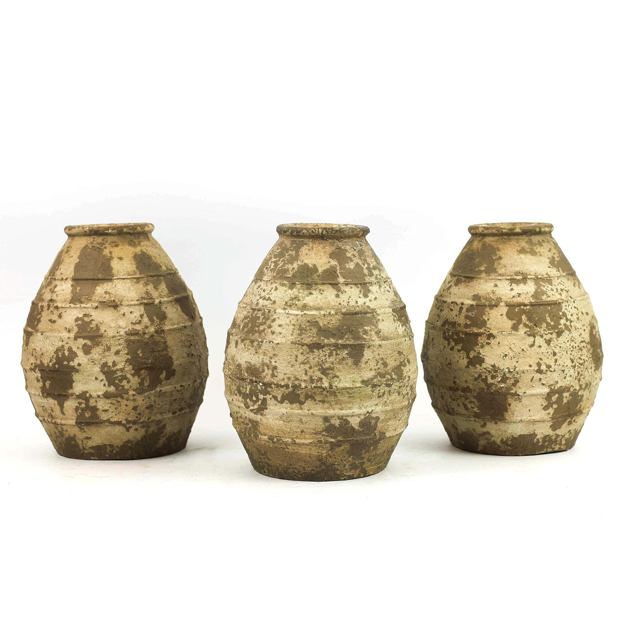 OLLAS, UN JUEGO DE TRES.