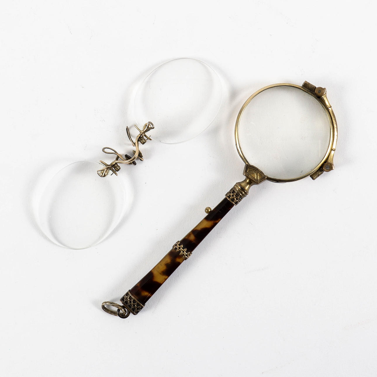 LORNJETT OCH PINCENE.