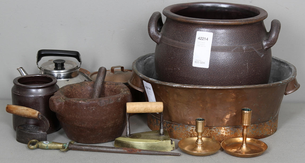 PARTI Metall och stenkruka 1800-1900-tal.