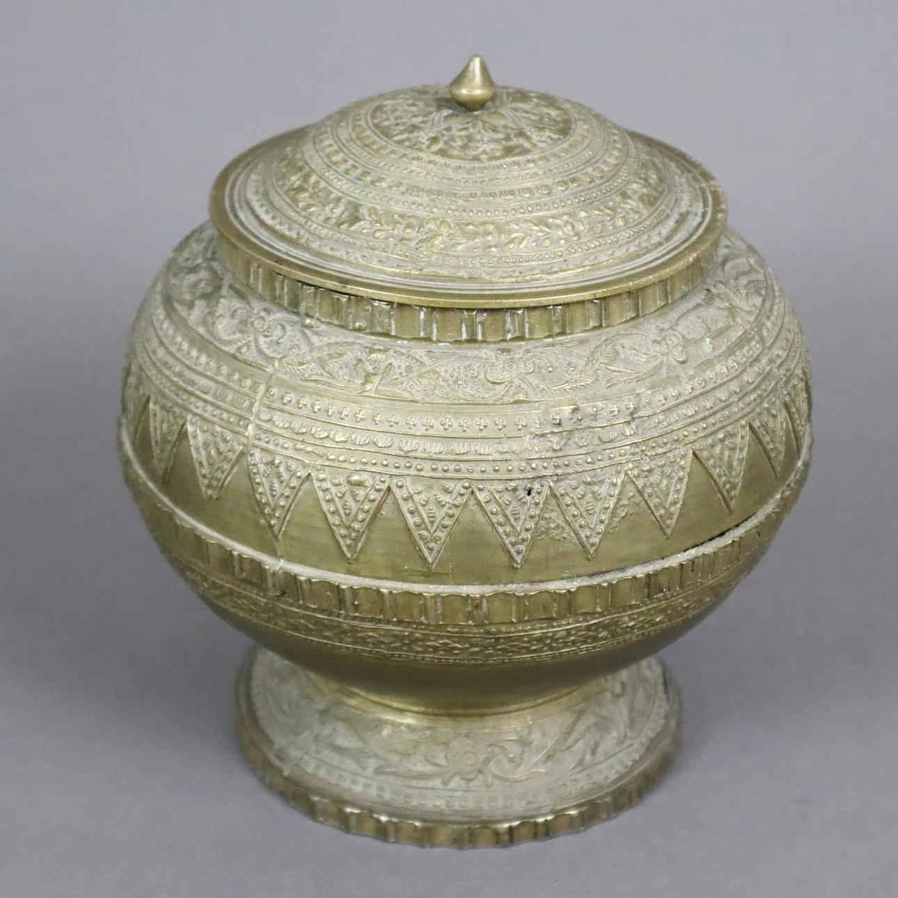 - KANNELLINEN ASTIA - MESSINKI, INTIA.