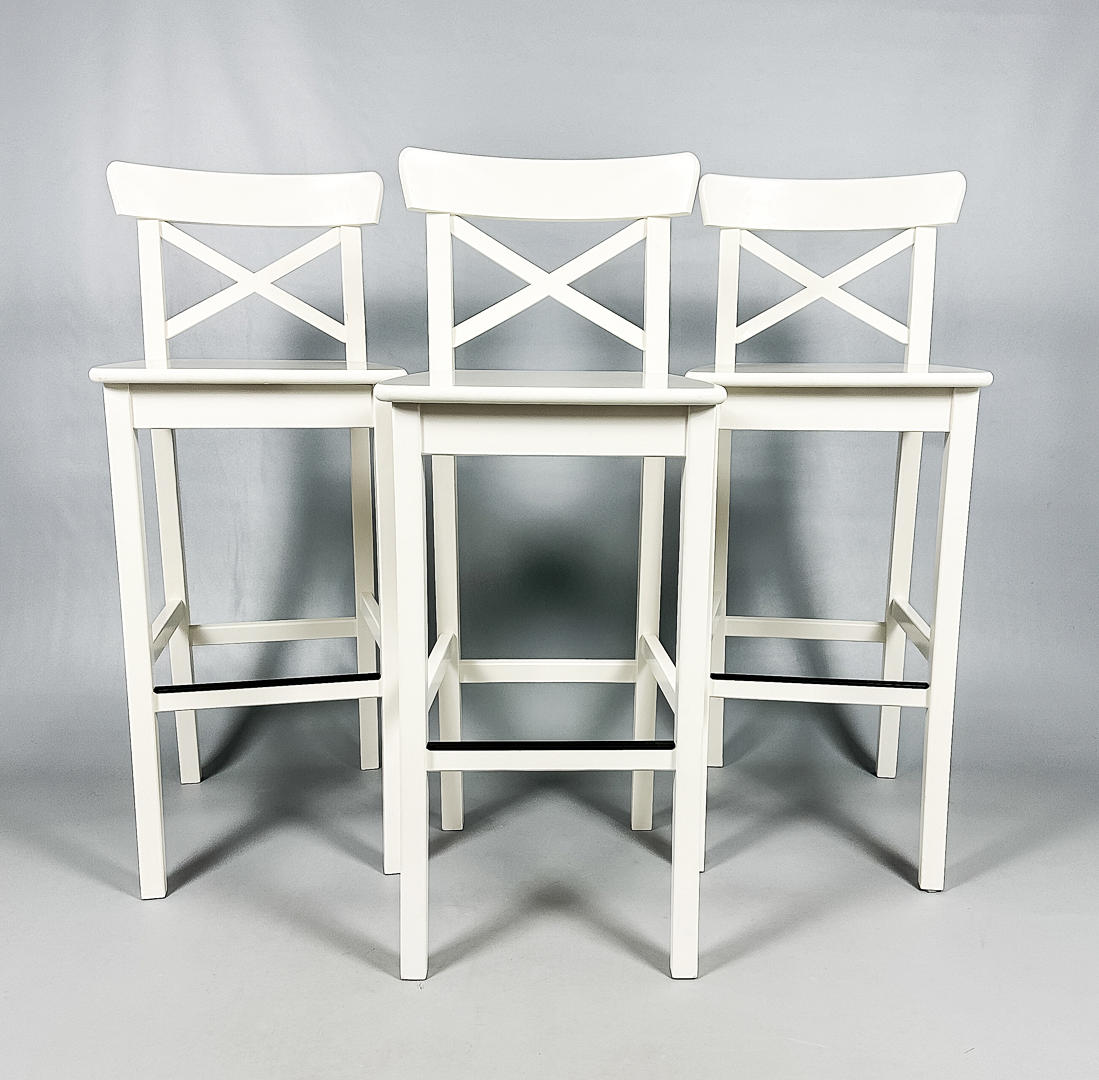 Et sæt med 3 barstole, „Ingolf“, IKEA.