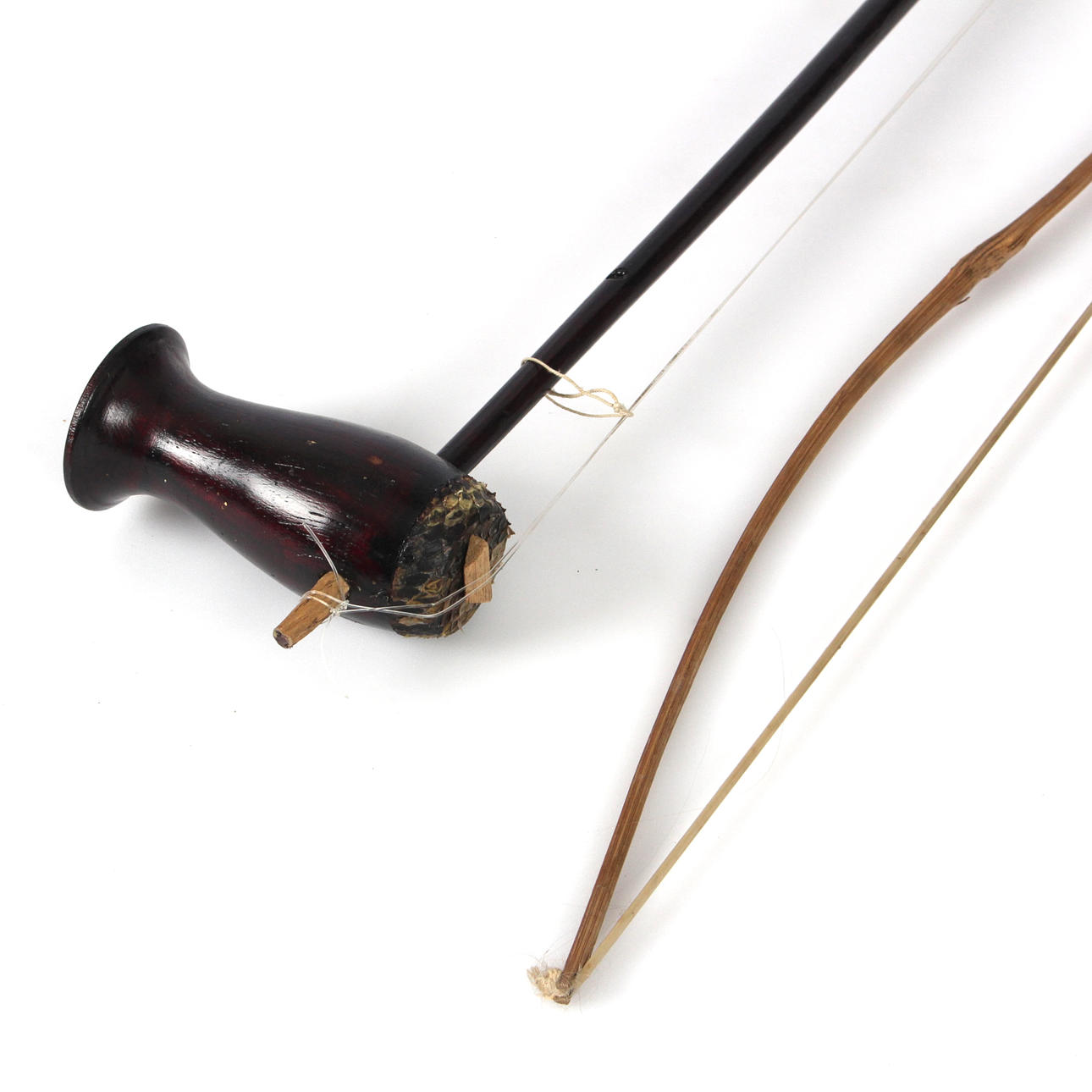 Saiteninstrumente. China, Erhu.