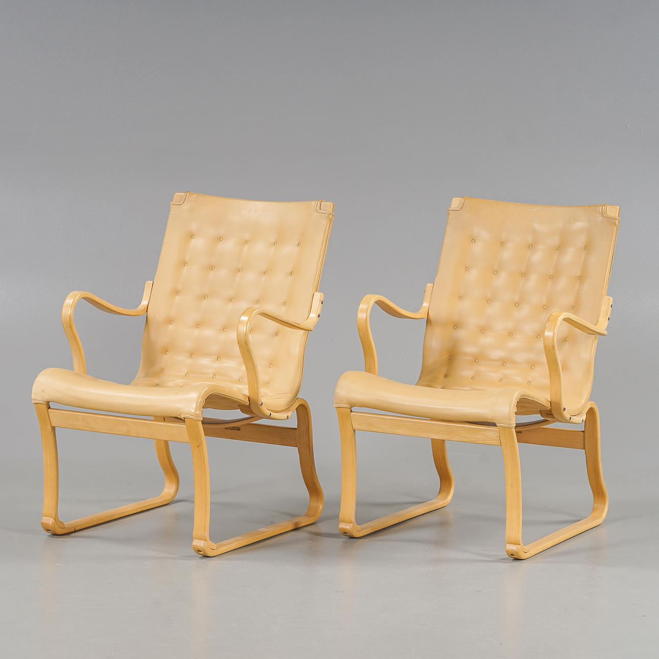 BRUNO MATHSSON. Sessel 1 Paar „Migo“ Mathsson International, 1982.