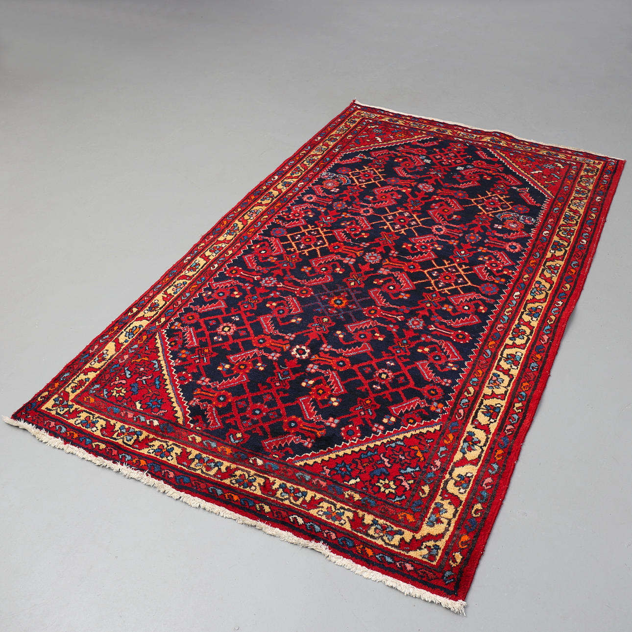 MATTA, persisk, 214x133 cm.