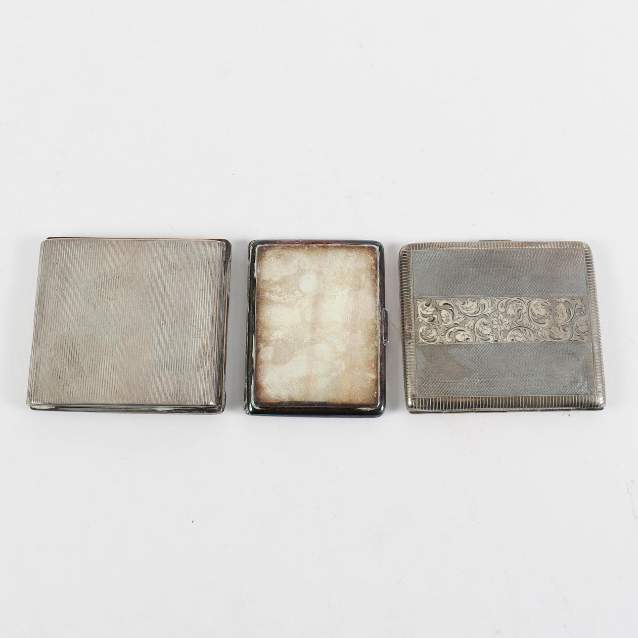 Cases 3 pieces, silver.