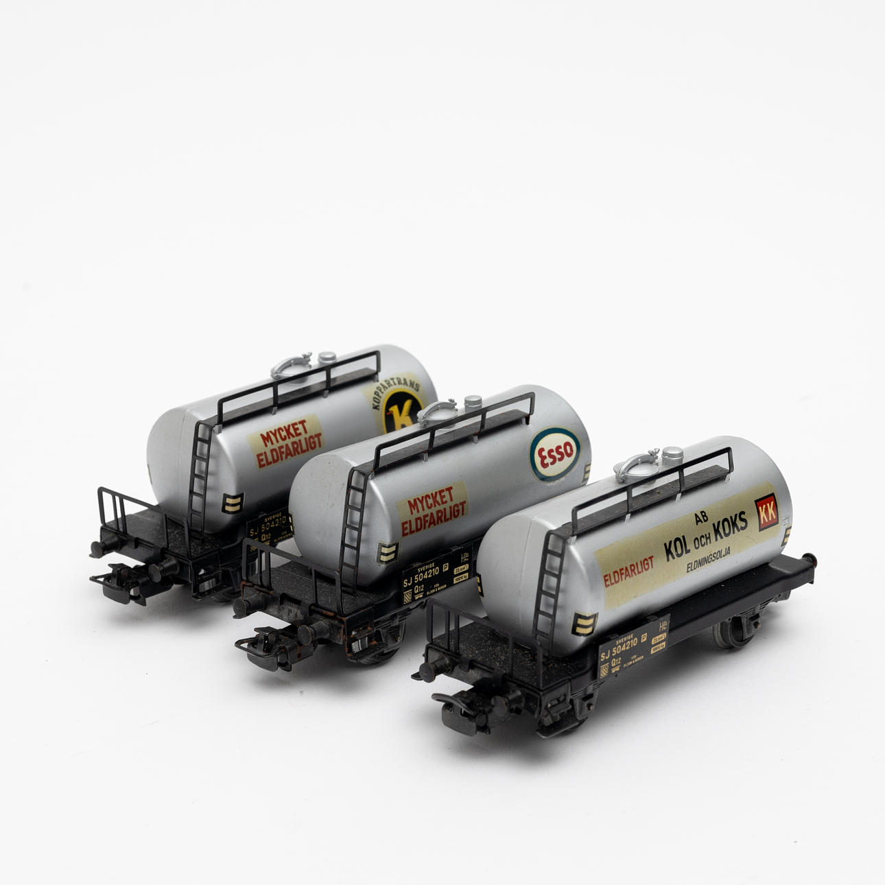 MÄRKLIN 4524, 4525 and 4527, 3 Swedish tank wagons. Toys - Model