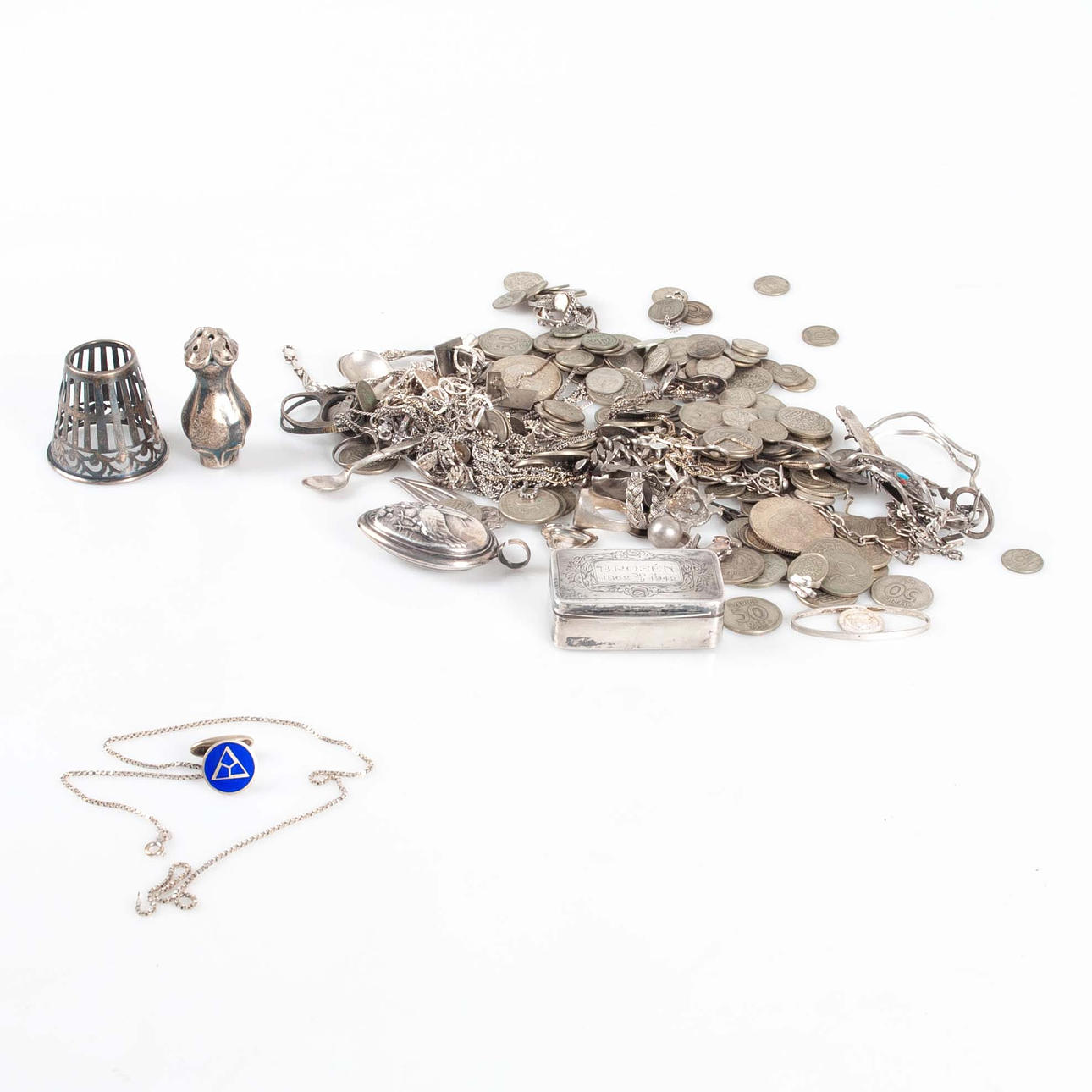 SILVER APPROX. 765 G AND GOLD APPROX. 6 G.