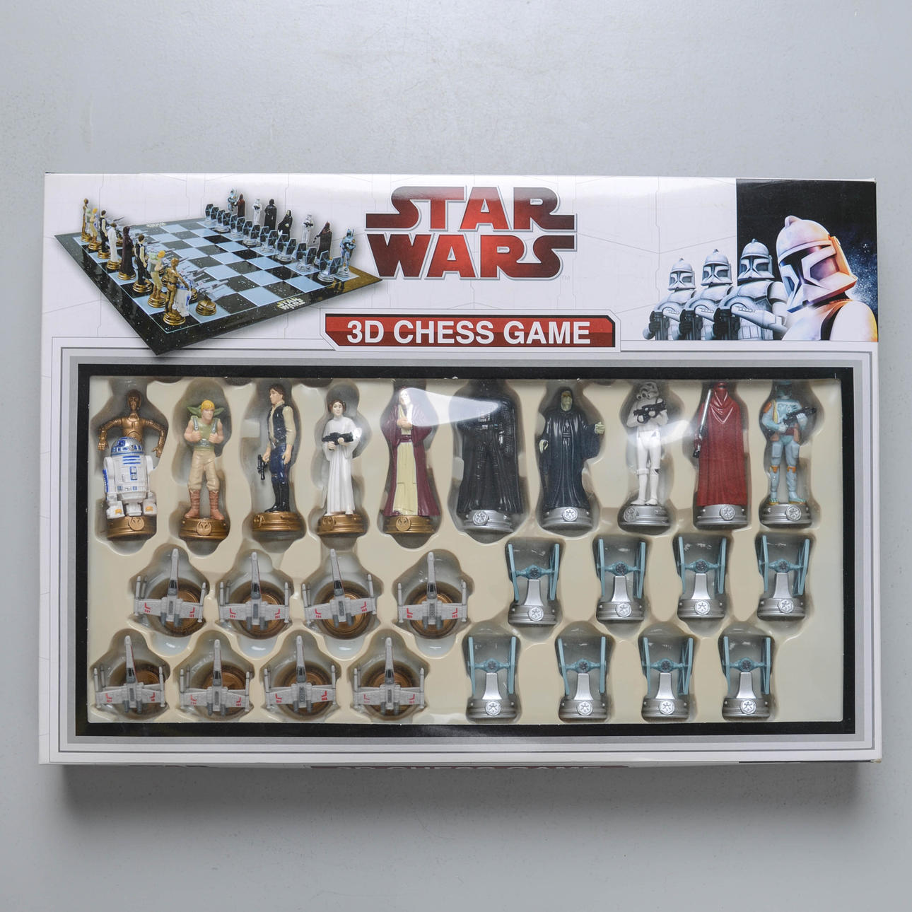 STAR WARS, chess game with checkers.