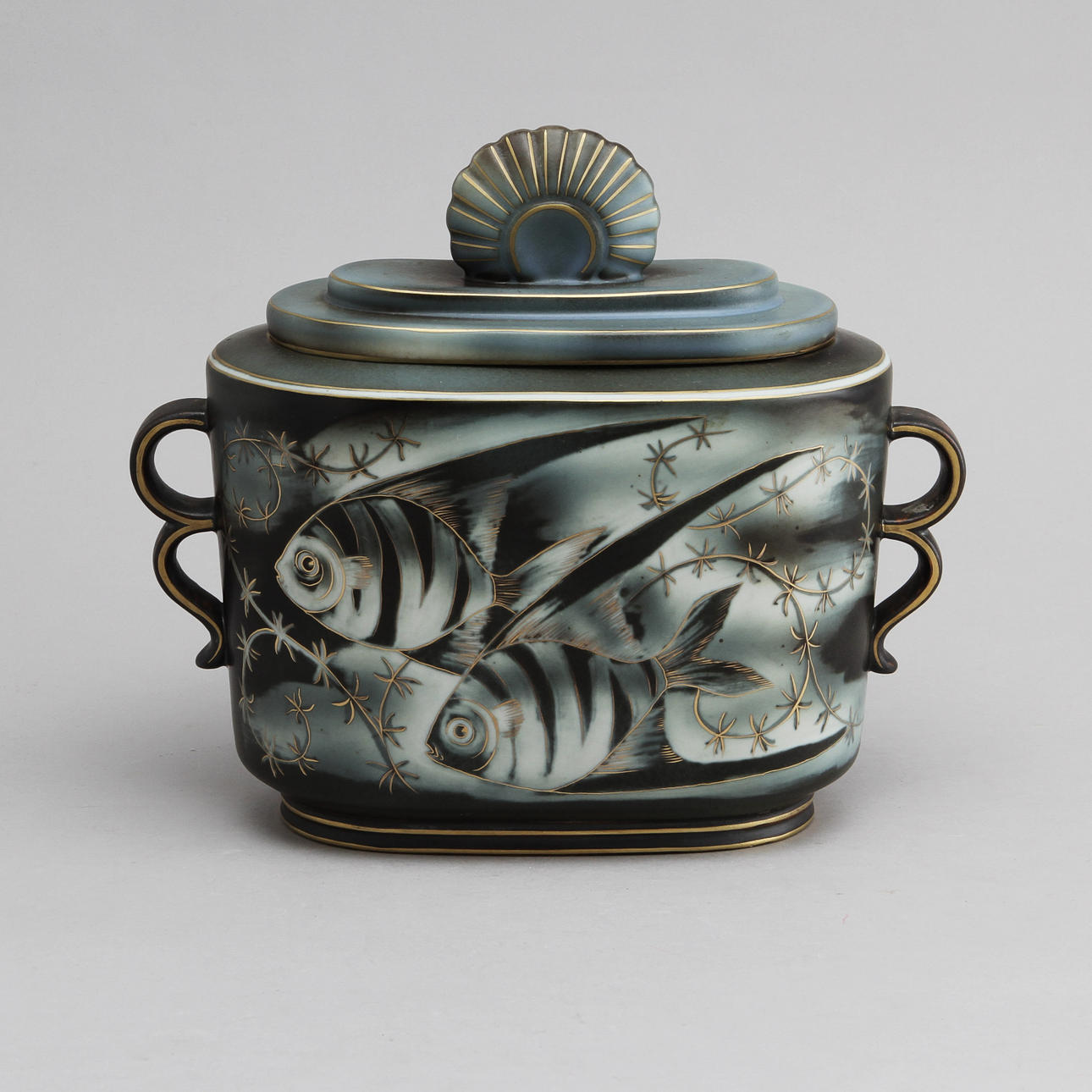 URNA "FLAMBÉ" med hänklar och lock, stengods. Gunnar Nylund Rörstrand.