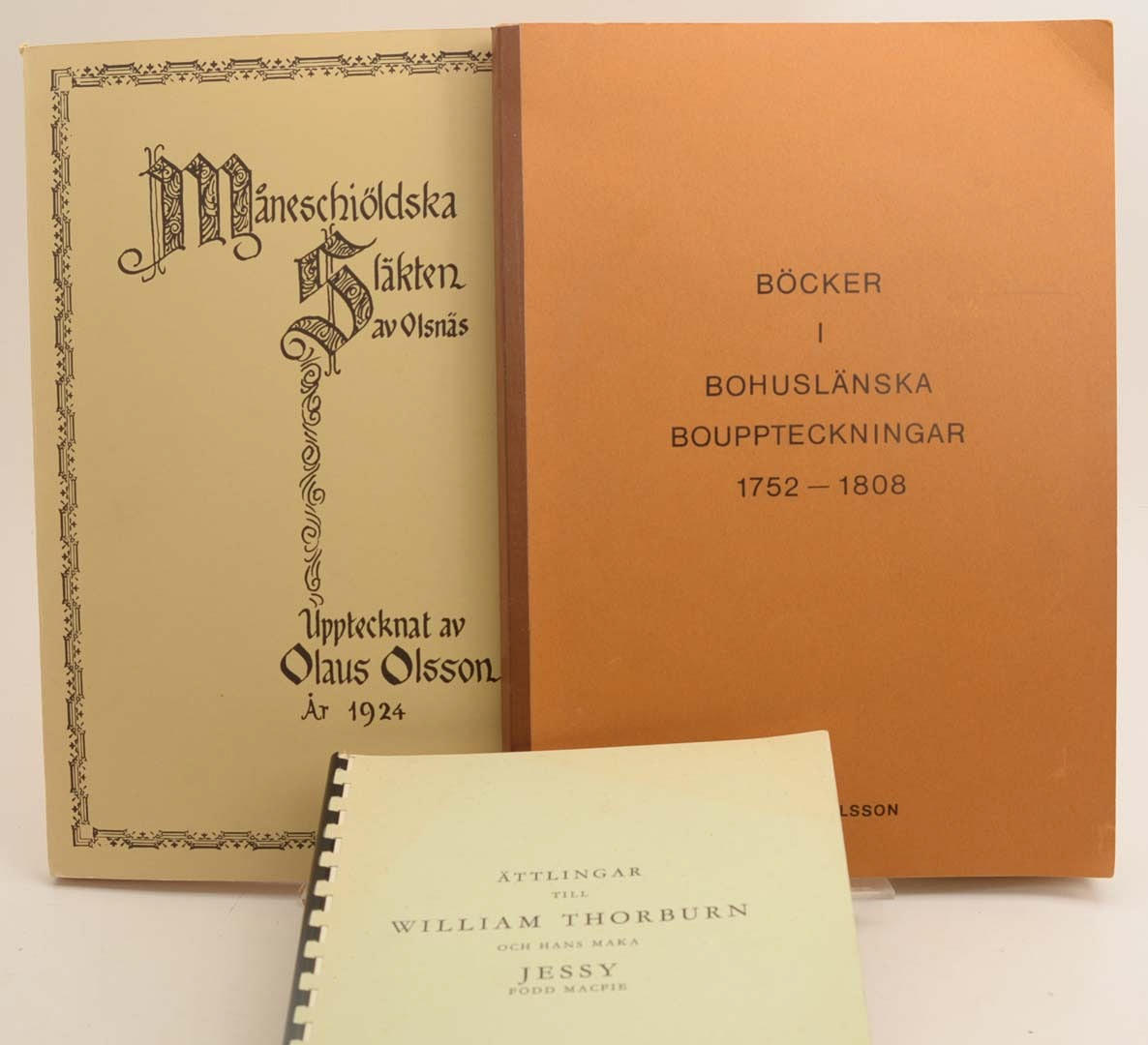 SLÄKTFORSKNING I BOHUSLÄN. 3 arbeten om bohuslänska släkter mm.