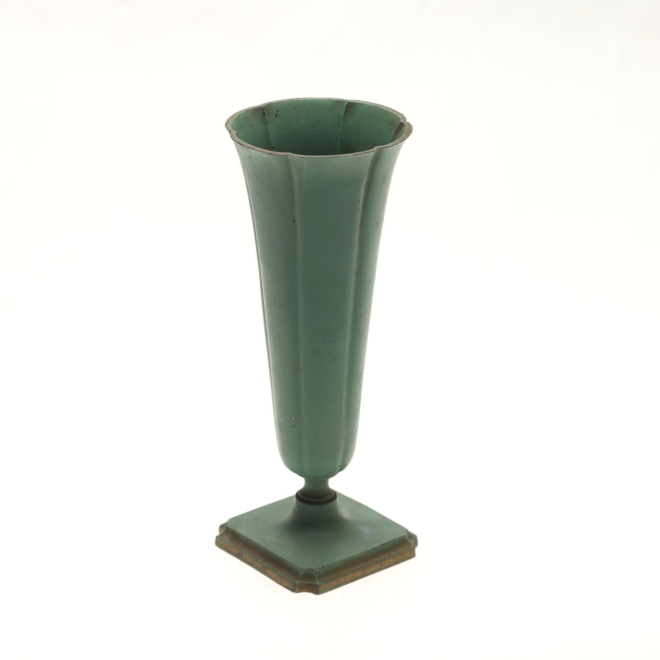 VASE. Art Deco, bronzed, metal.