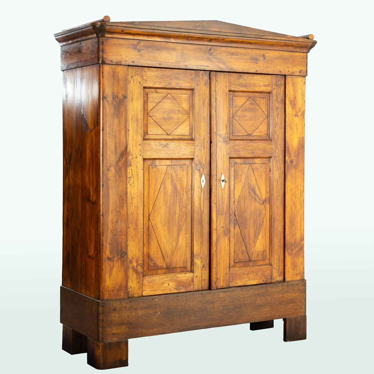 Biedermeier-Wäscheschrank, 1. Hälfte 19. Jh.