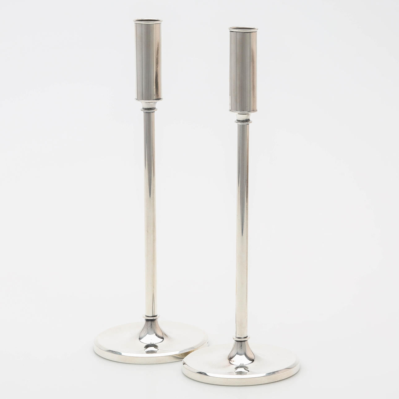 LJUSSTAKAR, ett par, K&E Carlson, 1965, Göteborg.