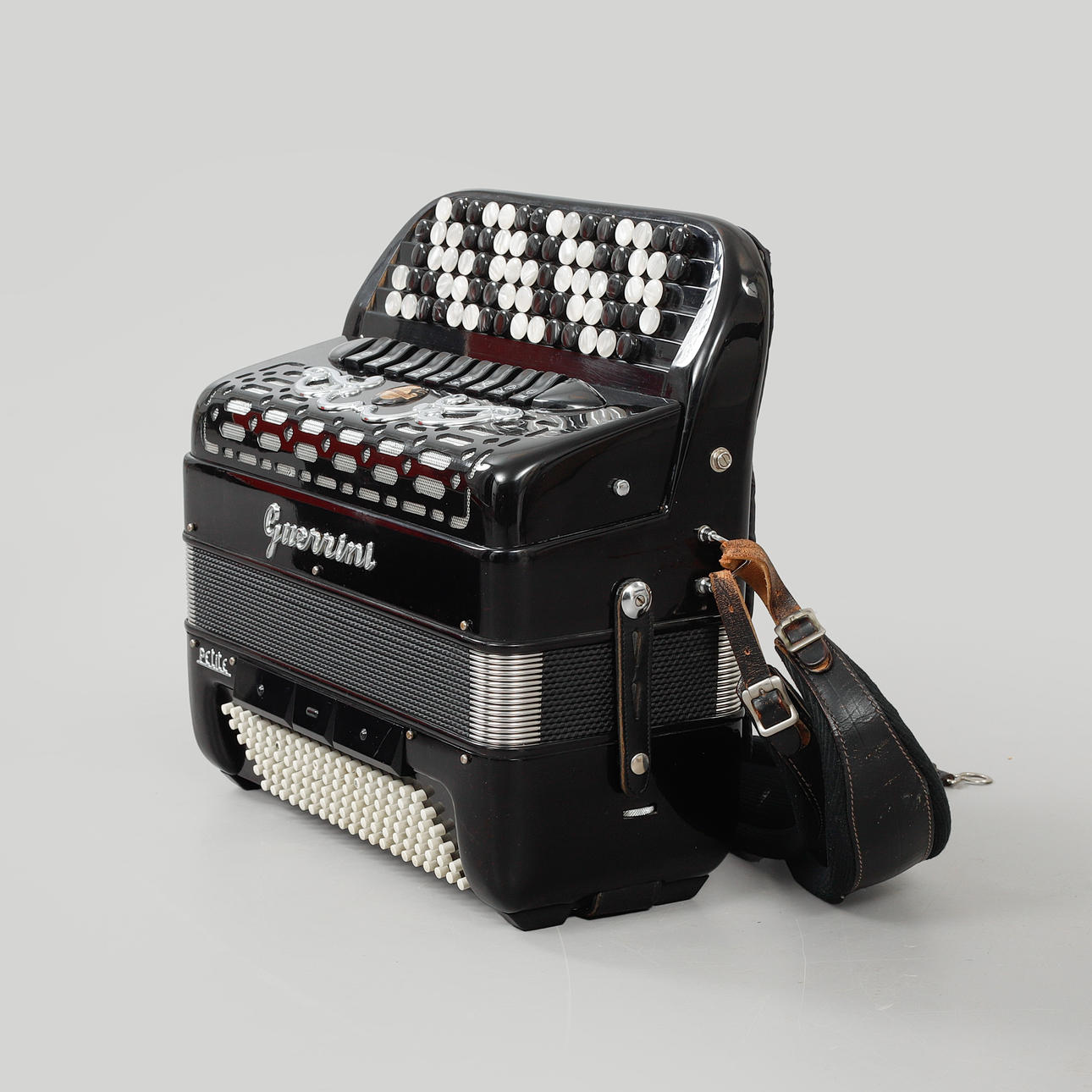 ACCORDION, Guerrini Petite. Collectables - Musical instruments