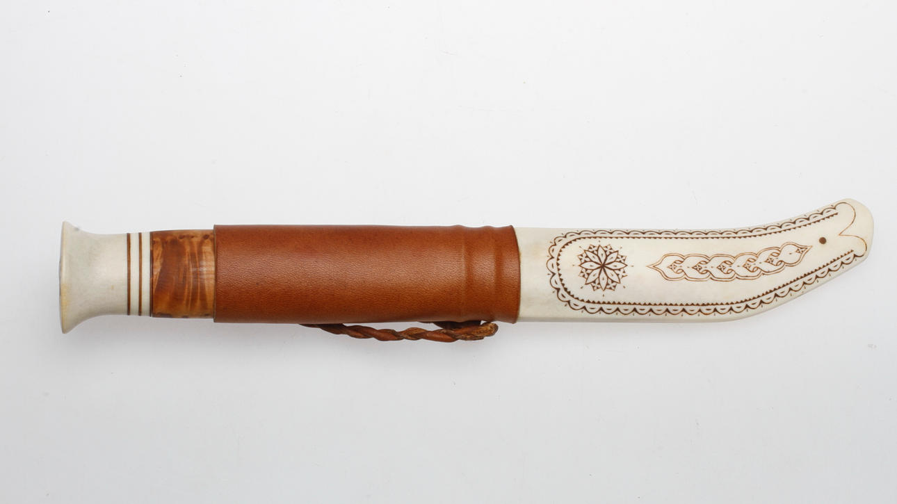 SAMEKNIV, signerad HL.