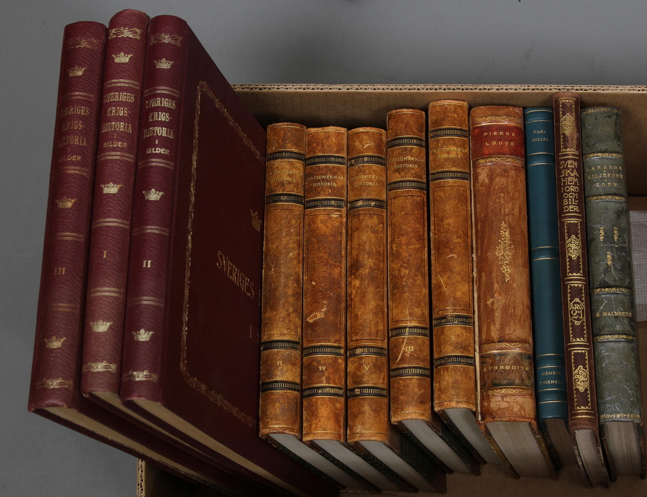 BÖCKER, 21 st, krig, konst och historia.