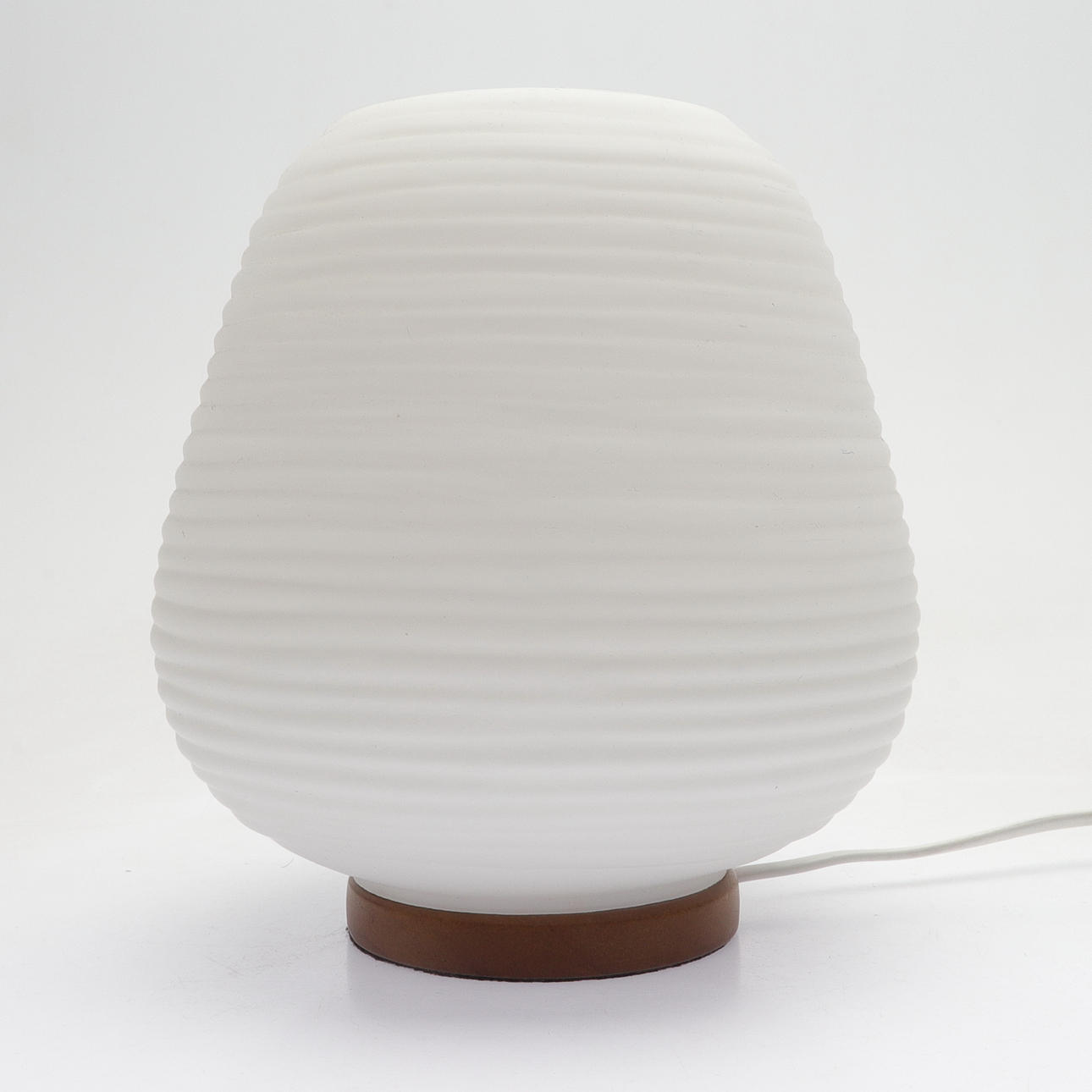 BORDSLAMPA, glas/trä, 2000-tal.