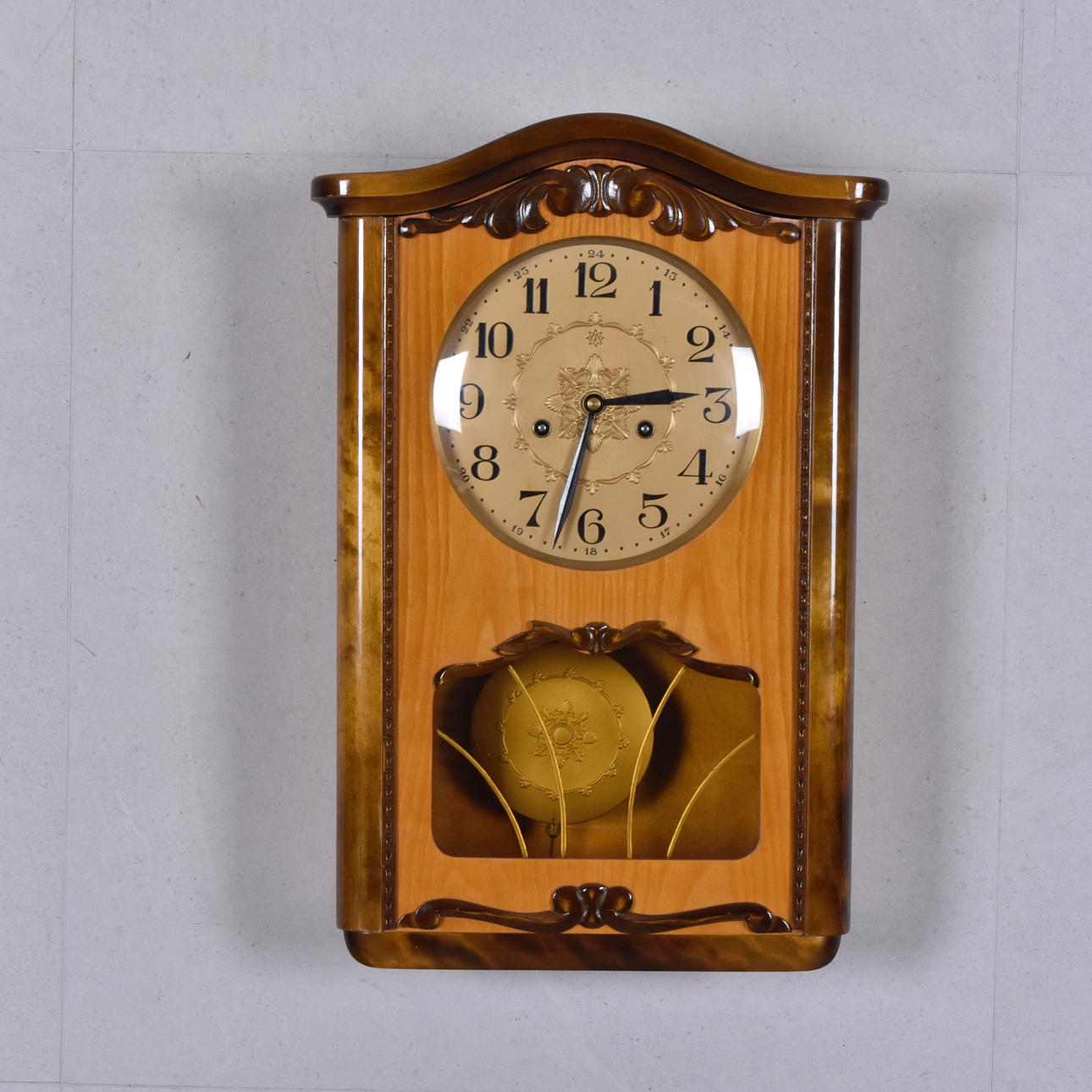 SEINÄKELLO, Junghans, 1900-luku.