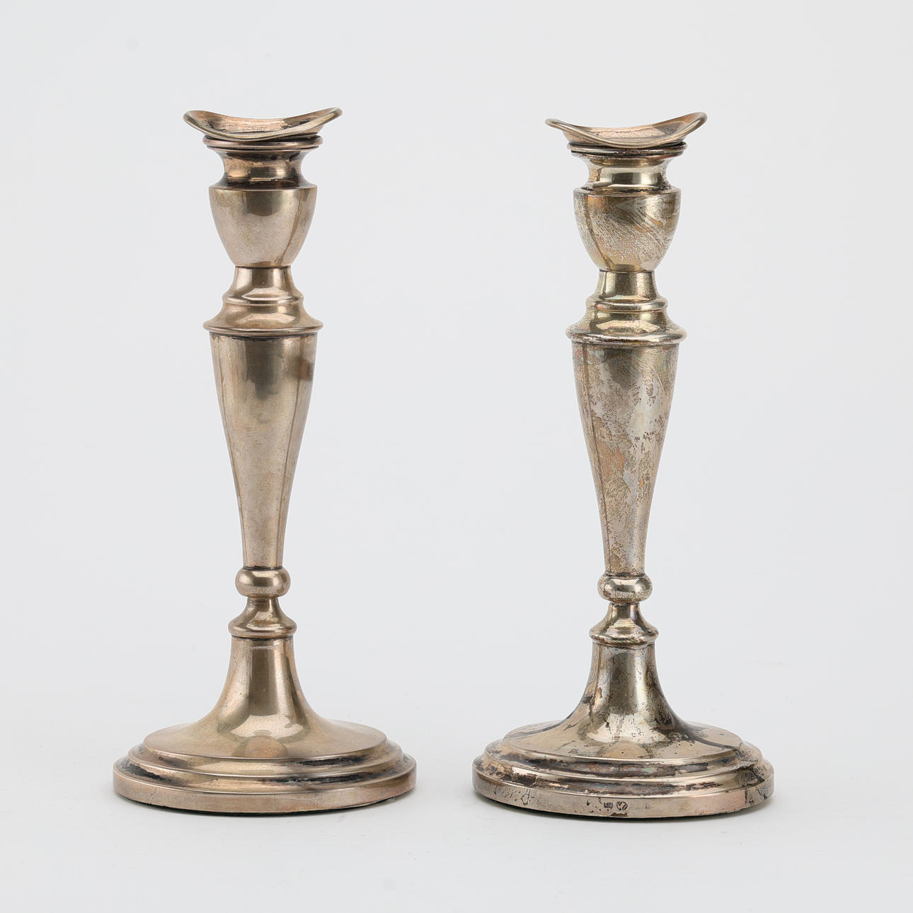 KYNTTILÄNJALAT, pari, hopea.