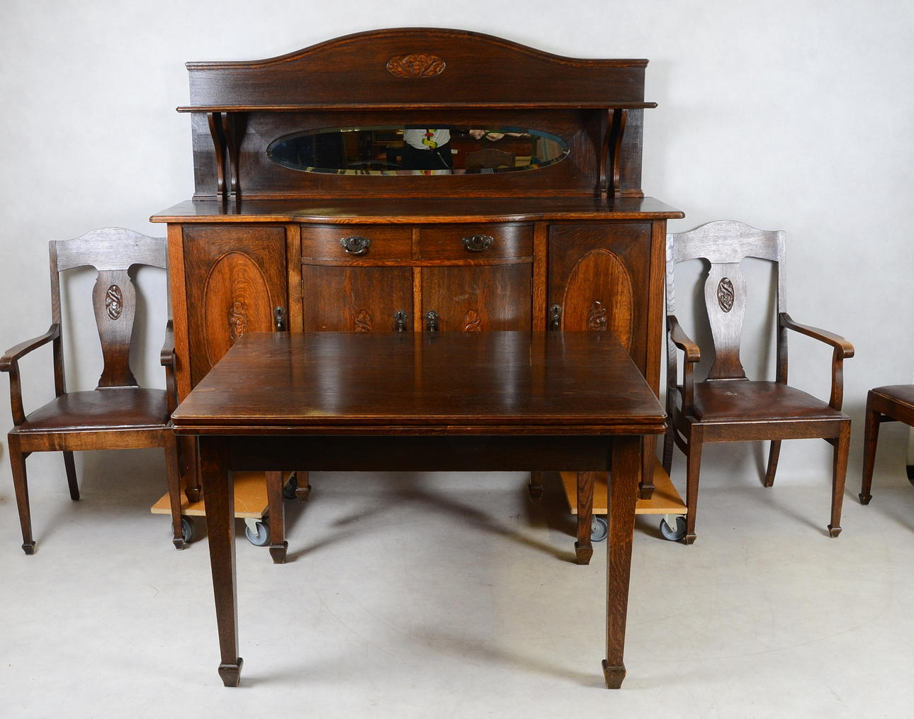 MATSALSGRUPP, 11-delar "Äpplet", ek, jugend.