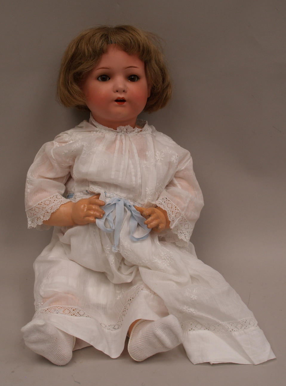 HEUBACH porslinsdocka.