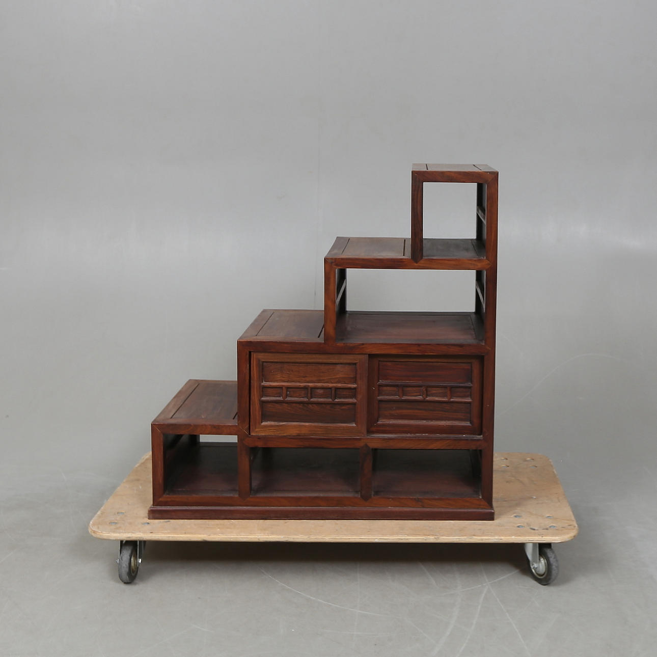 TRAPPHYLLA, orientalisk, 1900-tal.