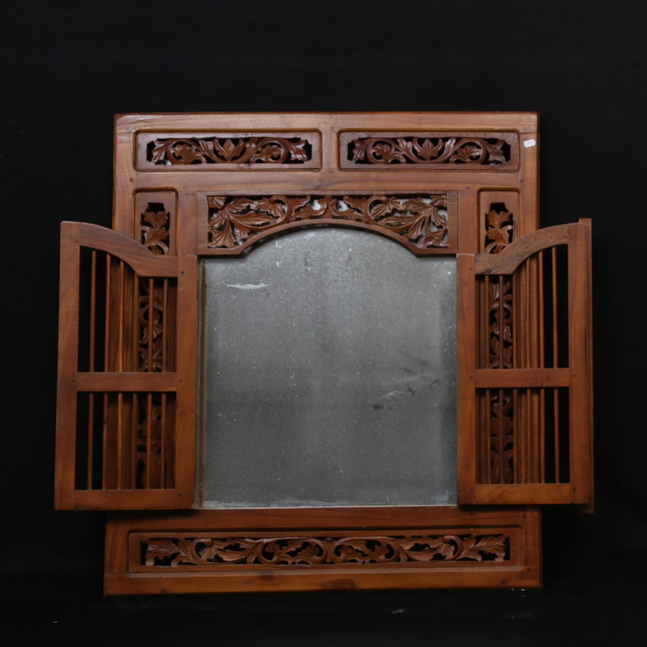 MIRROR shape of windows. 20th century.