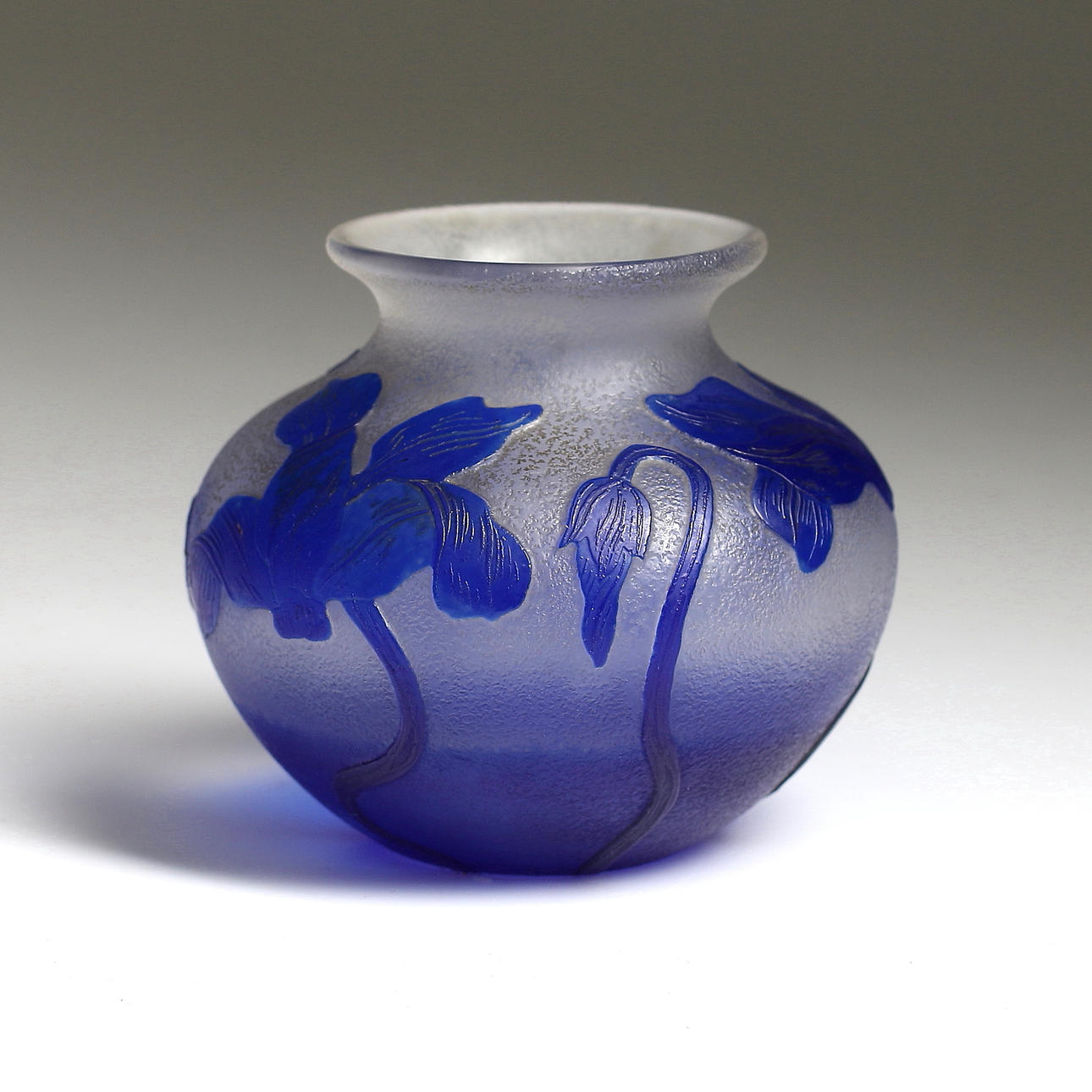 KARL LINDBERG. Vas, caméglas, jugend, signerad, Kosta, omkring sekelskiftet 18/1900.