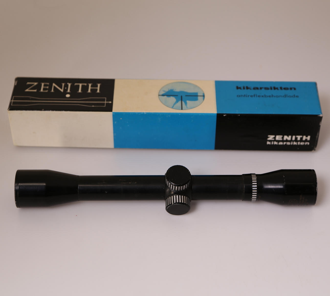 KIKARSIKTE, Zenith, 25x32, antiflexbehandlad.