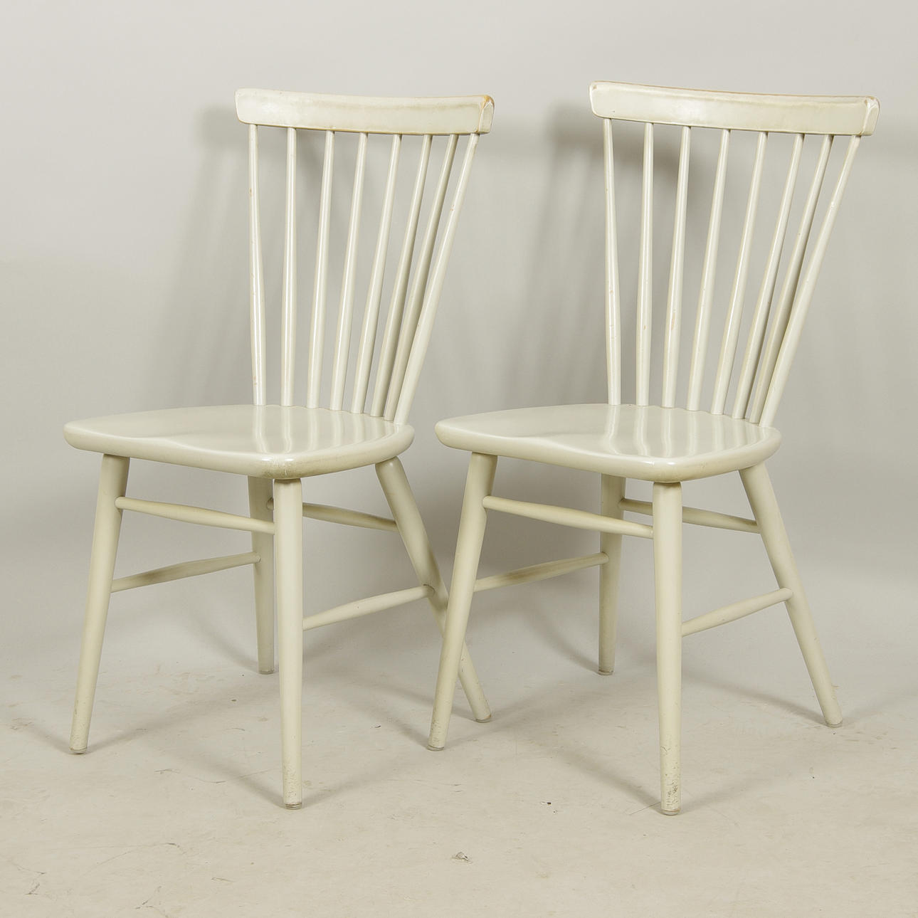 PINNSTOLAR, 1 par, "Florida", Bröderna Wigells stolfabrik.