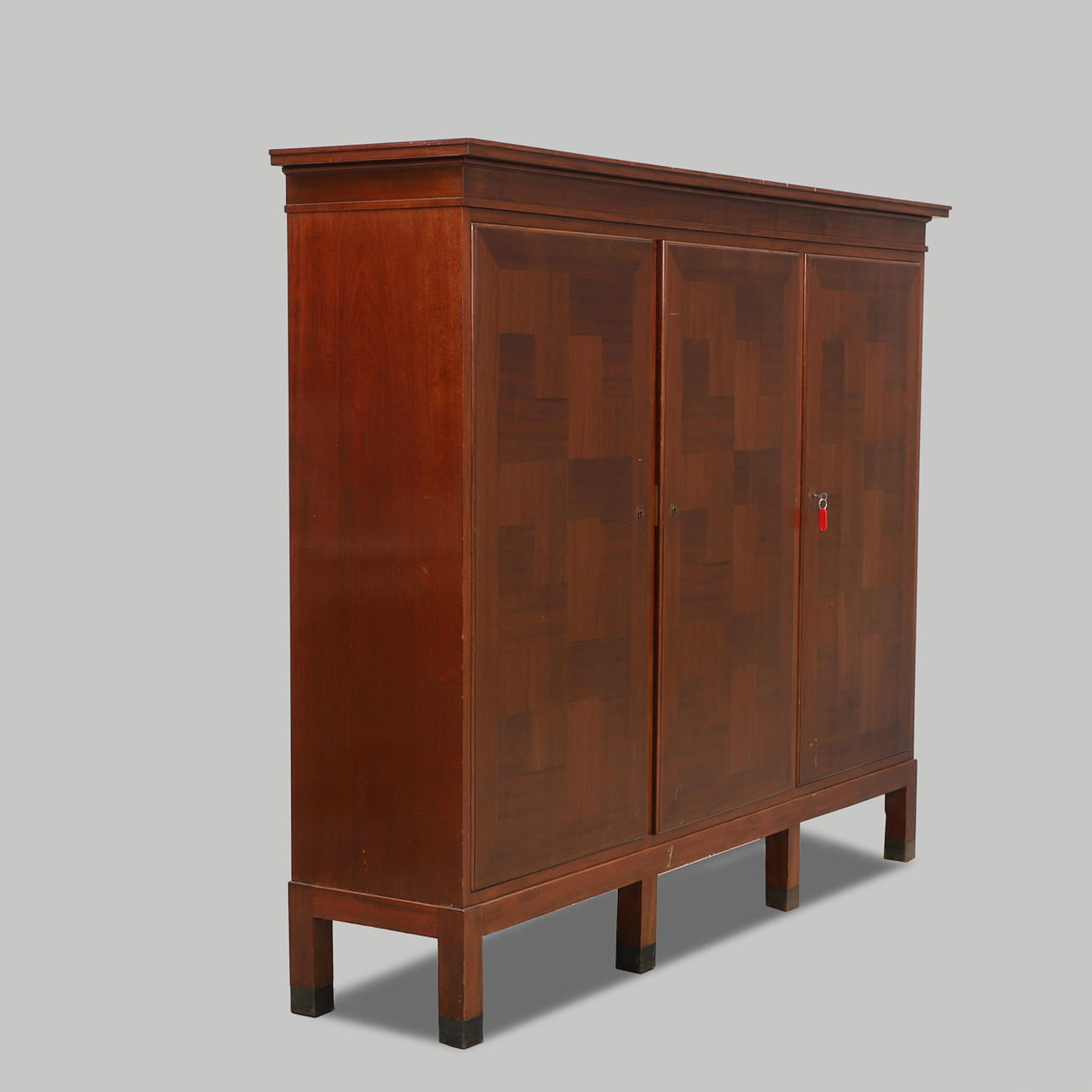 A 1930s/40s cabinet.