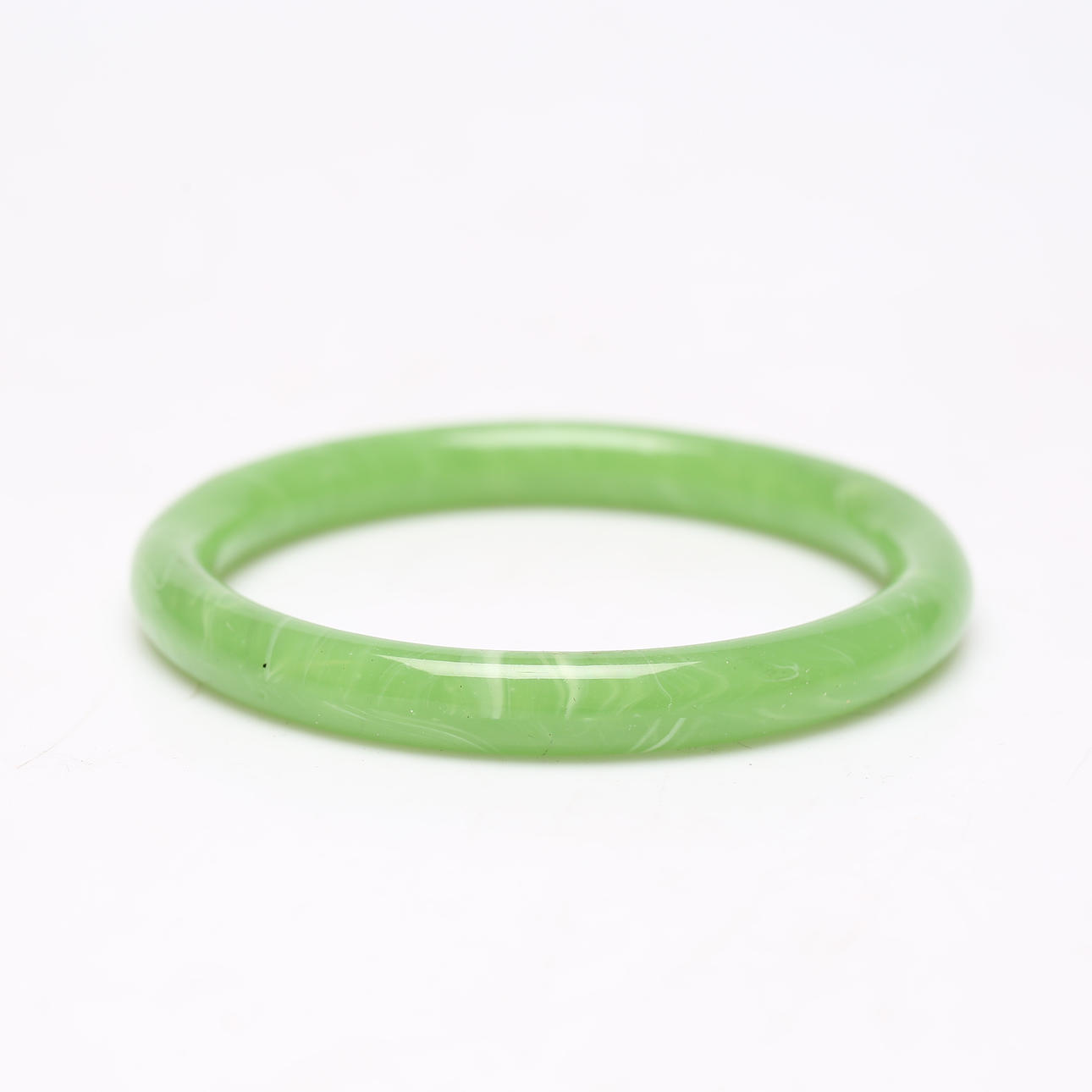 BANGLE, Berichten zufolge Jade, Thailand.