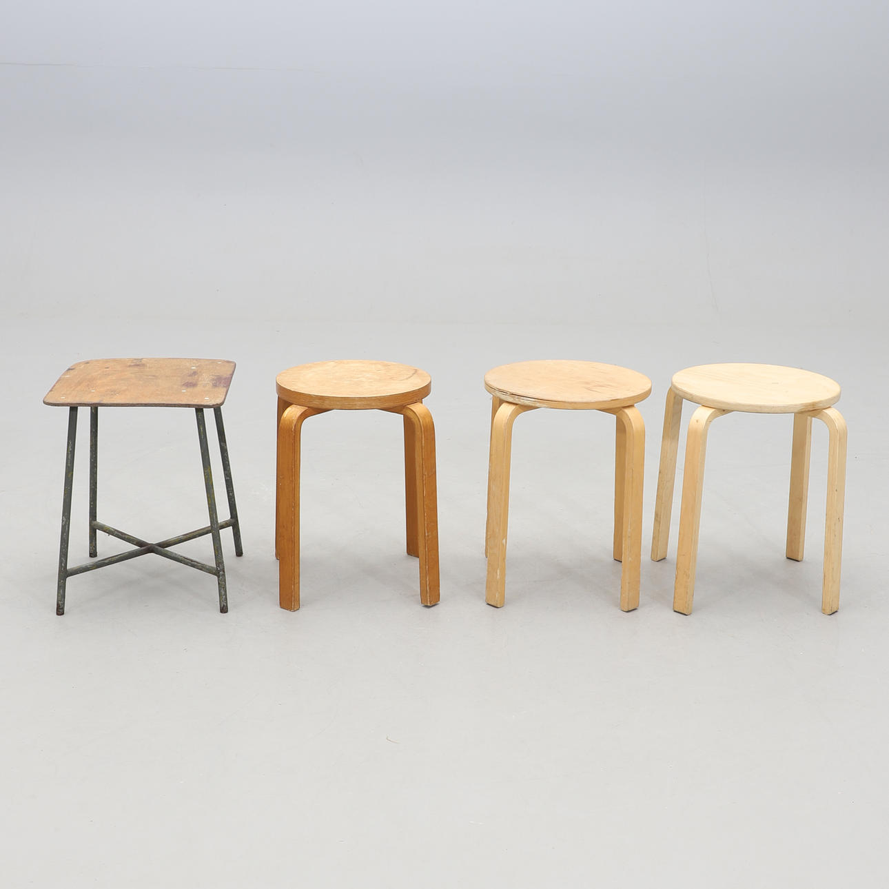 LAVAT, 4 kpl, eri valmistajat.