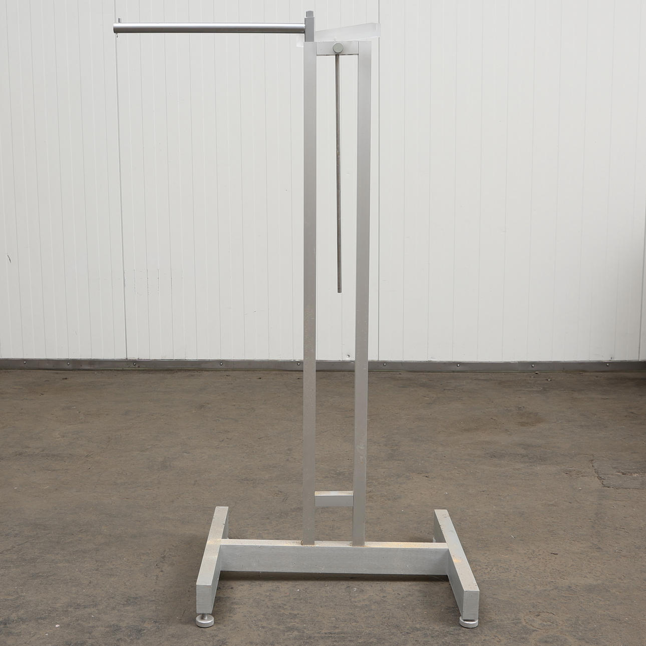 KLÄDSTÄLLNING BUTIK, Esprit, metall.