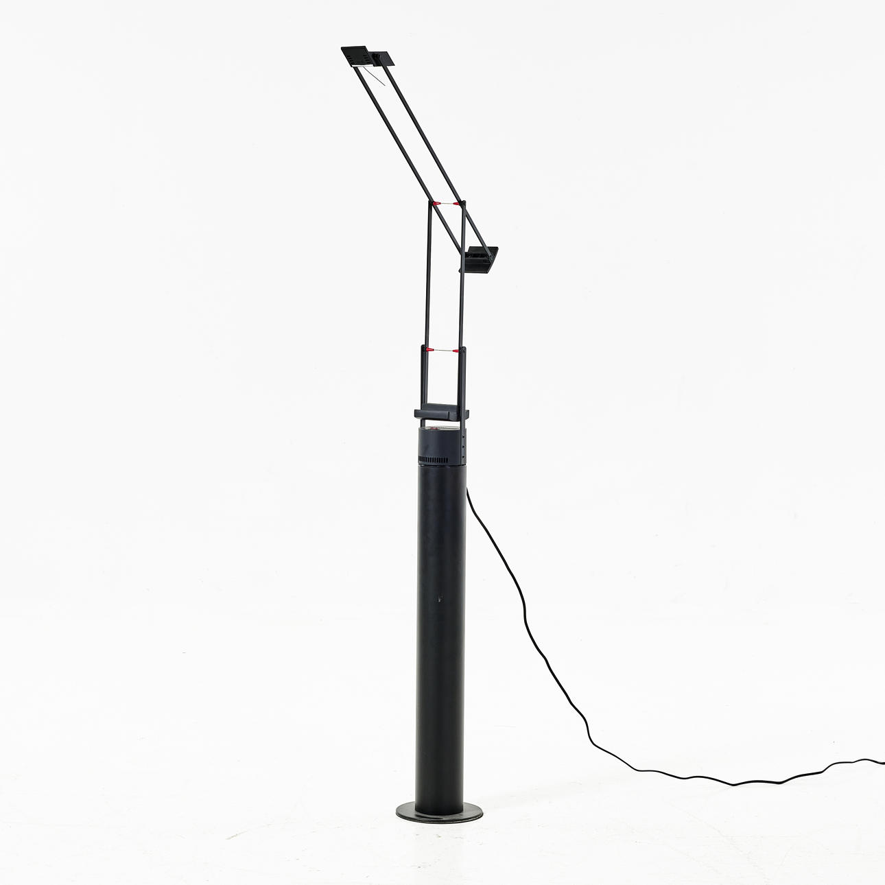 RICHARD SAPPER. Gulvlampe „Tizio“ til Artemide. Designår 1990.