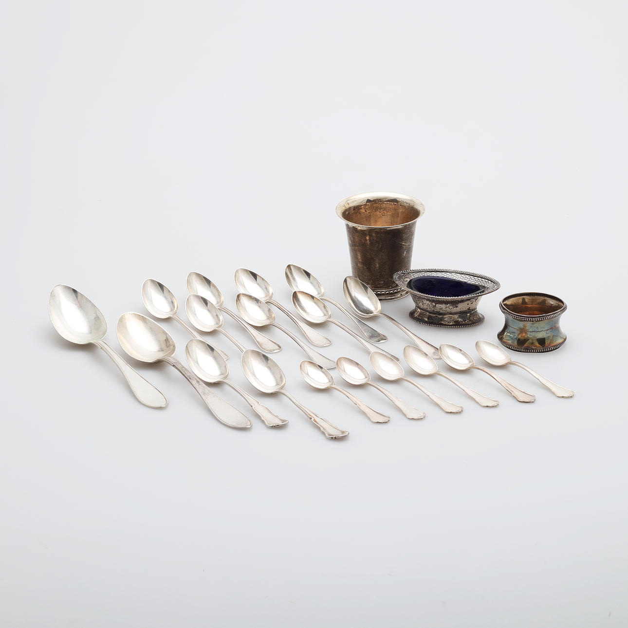 SILVER OBJECTS, 21 pieces, weight 396 grams.