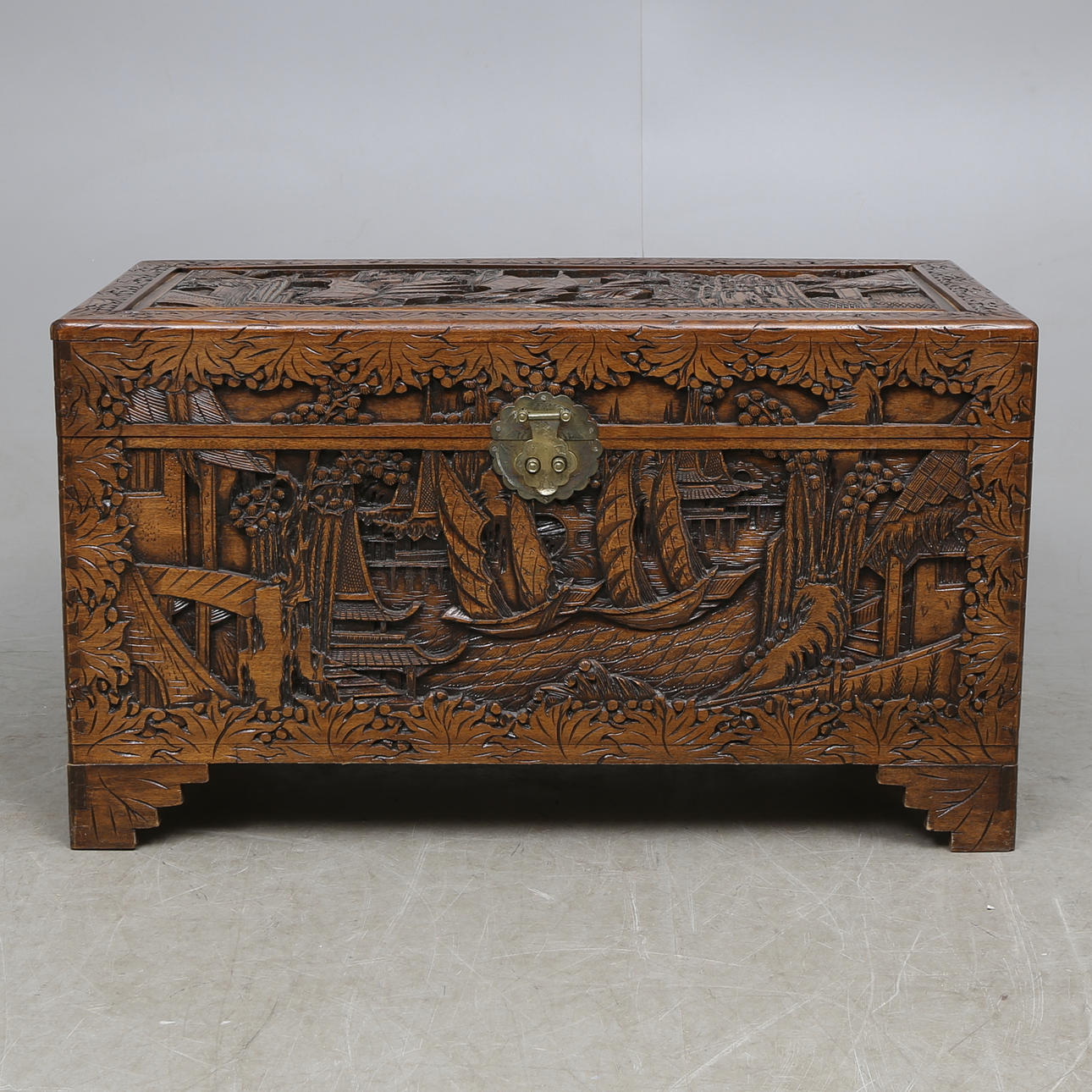 KISTA, kampfer, orientalisk, 1900-tal.