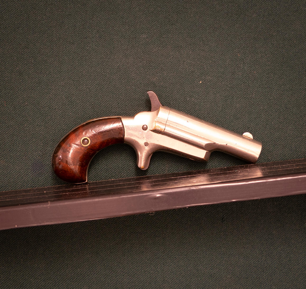 Colt Derringer .41 #SAKNAS SE0216691.